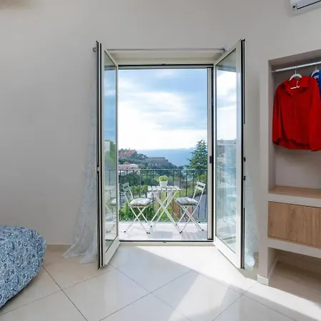 Vittoria Luxury Vico Equense