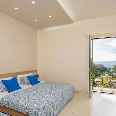 Vittoria Luxury Vico Equense